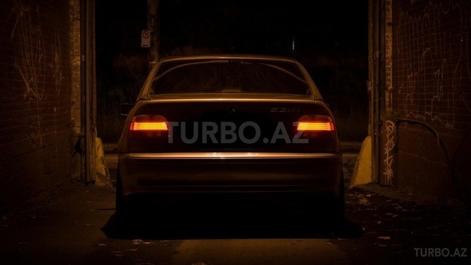 BMW 525 1999, 213,000 km - 2.5 l - Bakı