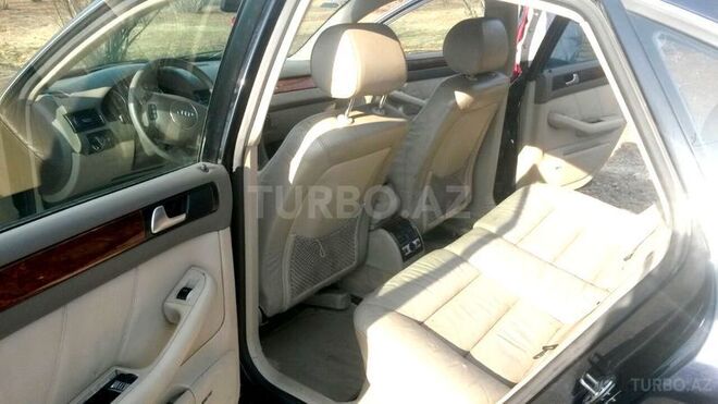 Audi A6 2002, 187,000 km - 2.7 l - Qax