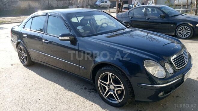 Mercedes E 220 2002, 250,000 km - 2.2 л - Sumqayıt