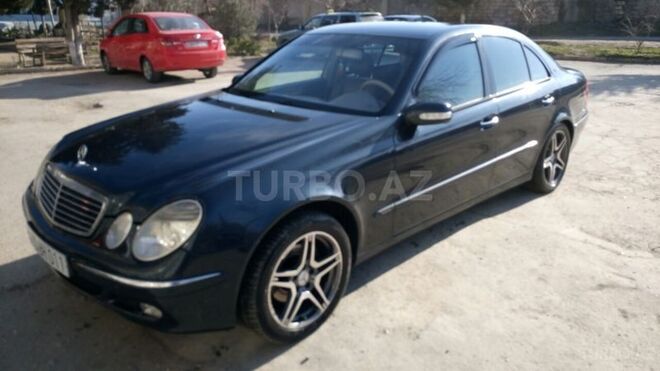 Mercedes E 220 2002, 250,000 km - 2.2 л - Sumqayıt