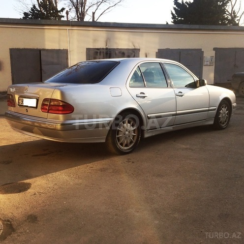 Mercedes E 270 2000, 286,245 km - 2.7 l - Bakı