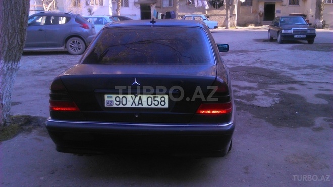 Mercedes C 240 1999, 285,000 km - 2.4 л - Sumqayıt