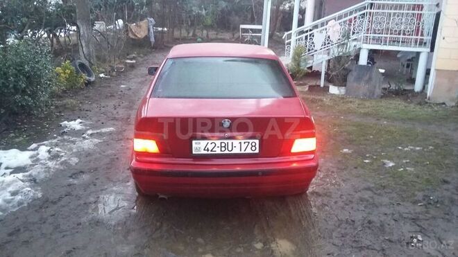 BMW 318 1993, 423,658 km - 1.6 l - Masallı