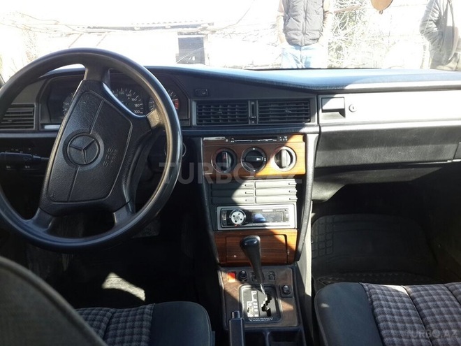 Mercedes 190 1990, 451,000 km - 2.0 l - Bakı