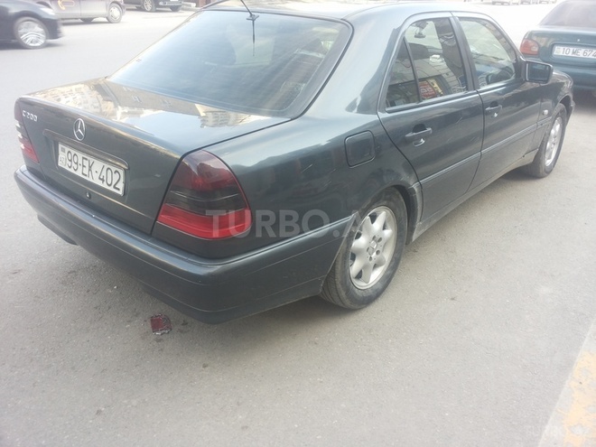 Mercedes C 200 2000, 240,000 km - 2.0 l - Bakı
