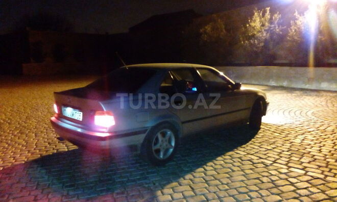 BMW 325 1993, 290,658 km - 2.5 л - Bakı