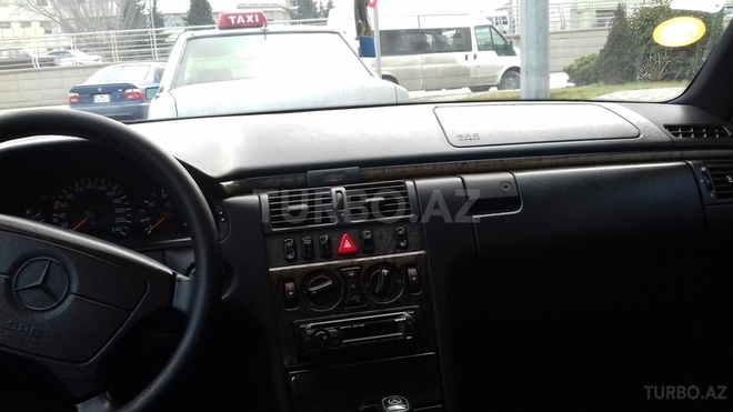 Mercedes  1998, 28,000 km - 0.2 л - Bakı