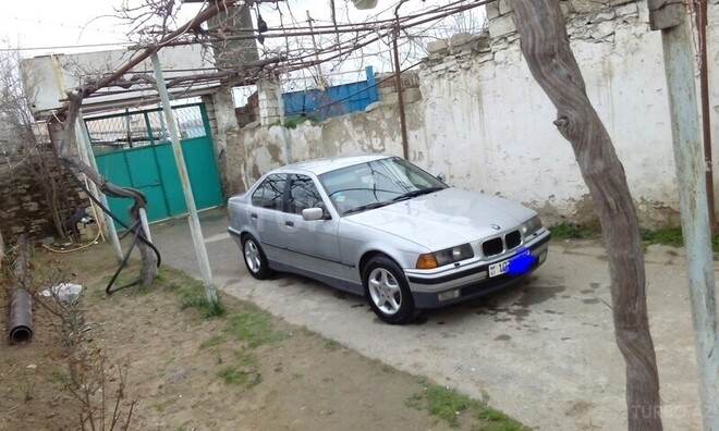 BMW 325 1993, 290,658 km - 2.5 л - Bakı