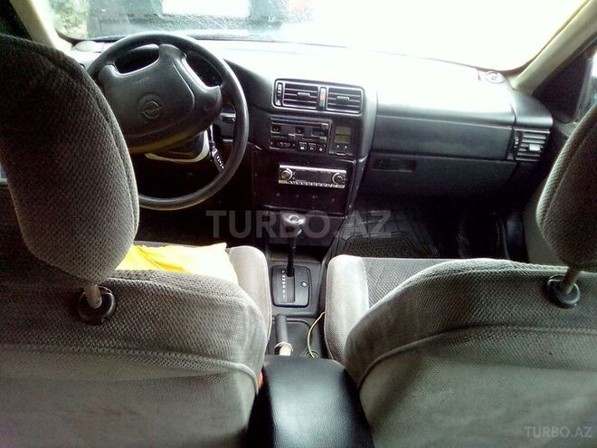 Opel Vectra 1994, 300,000 km - 2.0 l - Bakı