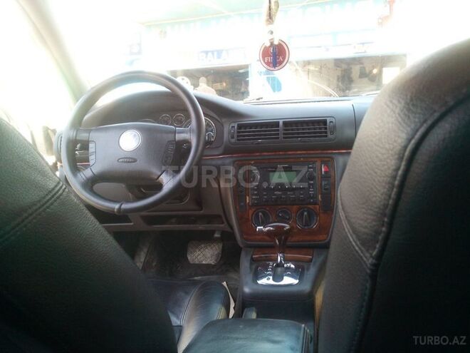 Volkswagen Passat 2003, 185,000 km - 1.8 l - Bakı