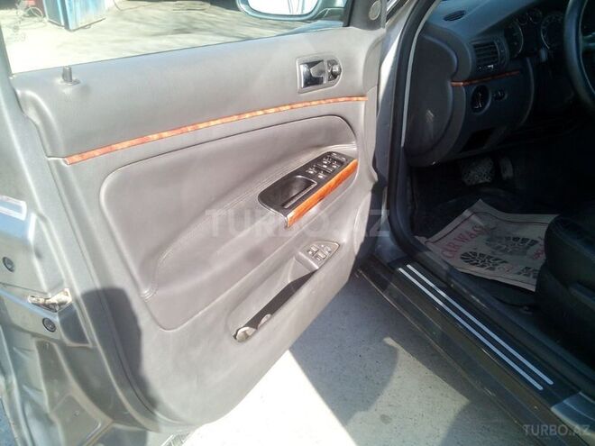 Volkswagen Passat 2003, 185,000 km - 1.8 l - Bakı