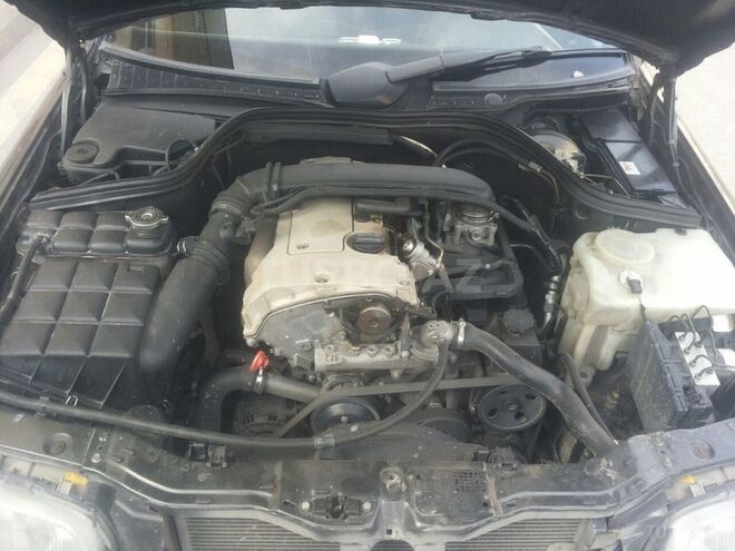 Mercedes C 200 2000, 180,000 km - 2.0 l - Bakı