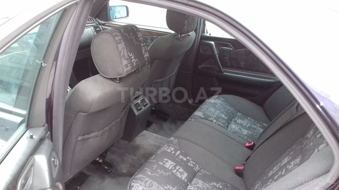 Mercedes E 220 1998, 285,000 km - 0.2 л - Bakı