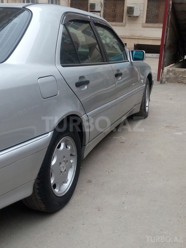 Mercedes C 200 1998, 200,000 km - 2.0 l - Bakı