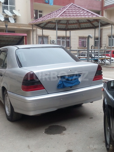 Mercedes C 200 1998, 200,000 km - 2.0 l - Bakı