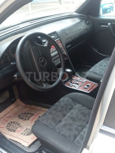 Mercedes C 200 1998, 200,000 km - 2.0 l - Bakı
