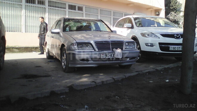 Mercedes C 220 1997, 310,000 km - 2.2 л - Bakı