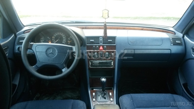 Mercedes C 240 1997, 205,000 km - 2.4 l - Sumqayıt