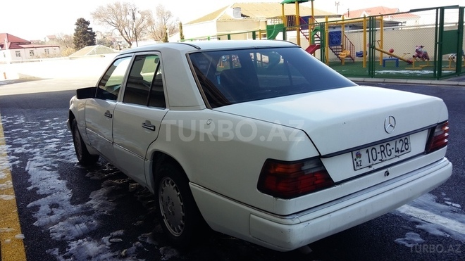 Mercedes E 200 1992, 183,000 km - 2.0 л - Bakı