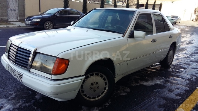 Mercedes E 200 1992, 183,000 km - 2.0 л - Bakı