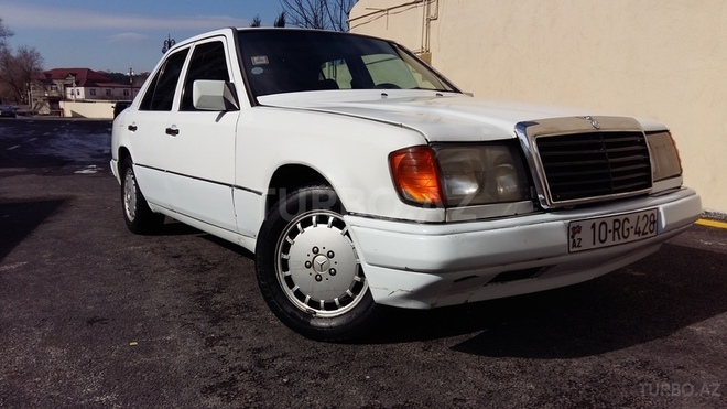 Mercedes E 200 1992, 183,000 km - 2.0 л - Bakı
