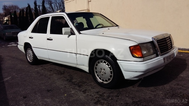 Mercedes E 200 1992, 183,000 km - 2.0 л - Bakı