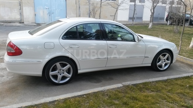 Mercedes E 280 2007, 132,000 km - 2.8 l - Bakı