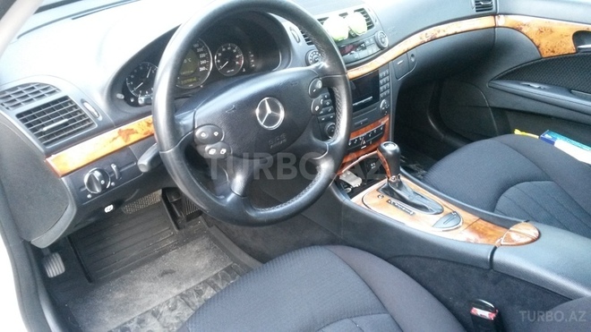 Mercedes E 280 2007, 132,000 km - 2.8 l - Bakı