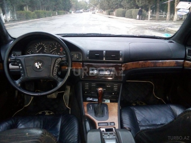 BMW 535 1998, 255,000 km - 3.5 l - Sumqayıt