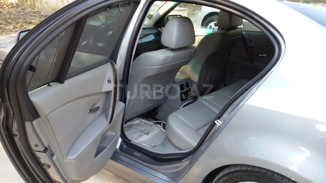 BMW 530 2005, 245,000 km - 3.0 l - Bakı