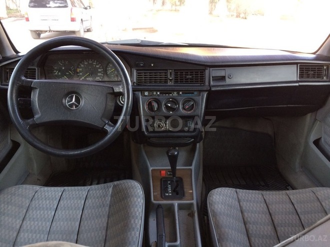 Mercedes 190 1990, 250,000 km - 2.0 l - Sumqayıt