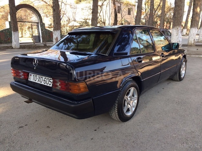 Mercedes 190 1990, 250,000 km - 2.0 l - Sumqayıt