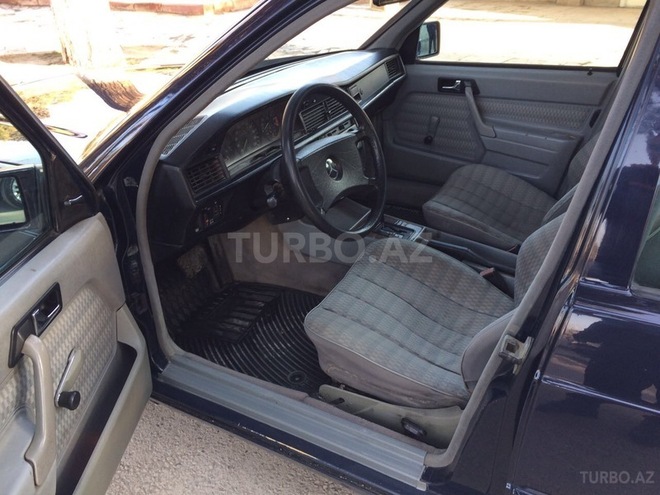 Mercedes 190 1990, 250,000 km - 2.0 l - Sumqayıt