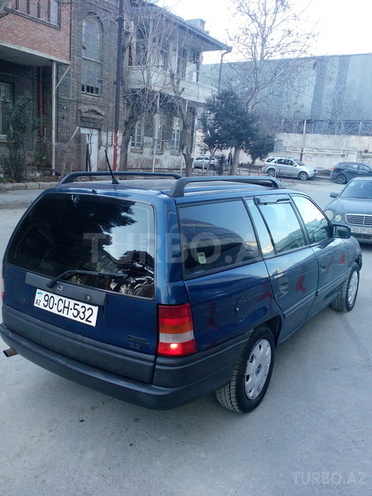 Opel Astra 1992, 370,000 km - 1.8 л - Bakı
