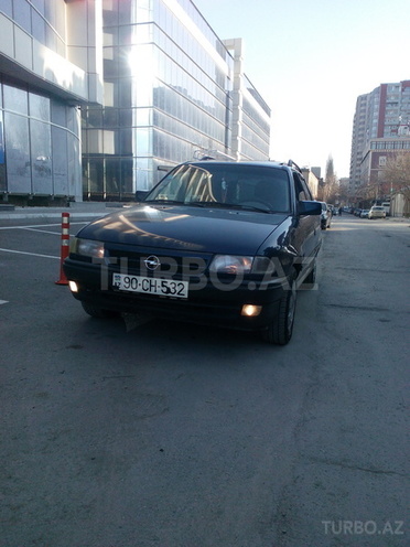 Opel Astra 1992, 370,000 km - 1.8 л - Bakı