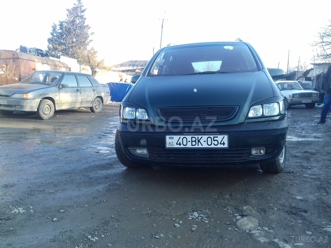 Opel Zafira 2001, 241,911 km - 2.2 l - Quba