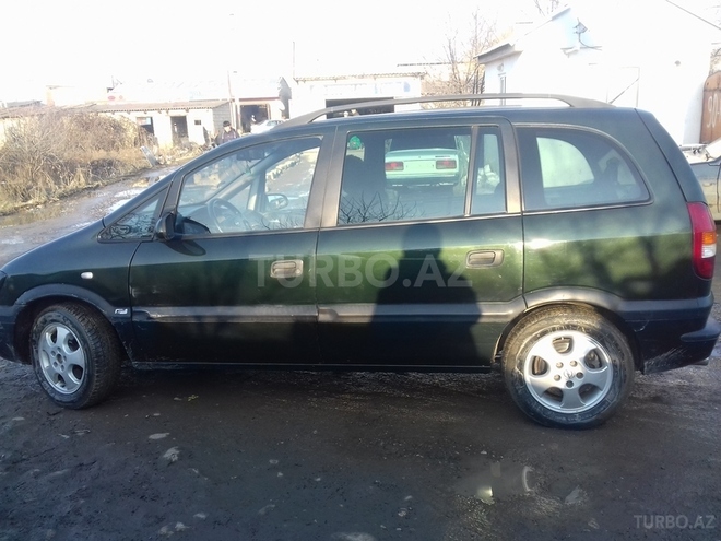 Opel Zafira 2001, 241,911 km - 2.2 l - Quba