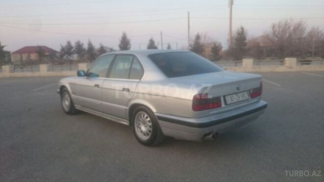 BMW 520 1993, 350,000 km - 2.0 l - Sumqayıt