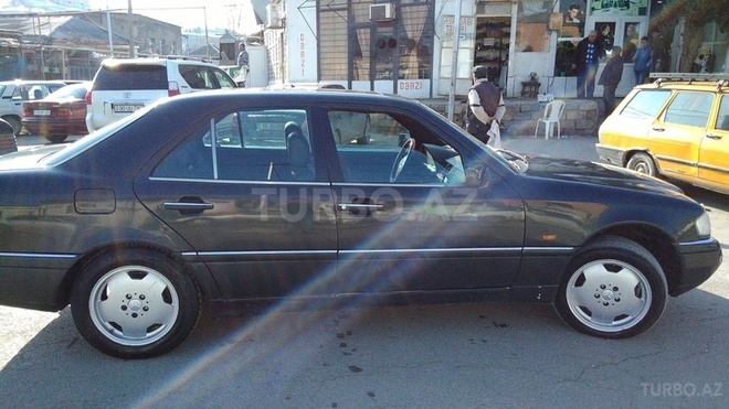 Mercedes C 280 1995, 380,000 km - 2.8 l - Bakı