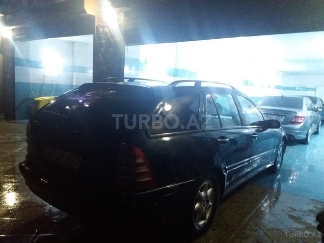 Mercedes C 220 2002, 195,000 km - 2.2 l - Bakı