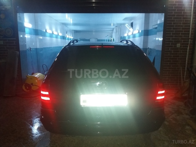 Mercedes C 220 2002, 195,000 km - 2.2 l - Bakı
