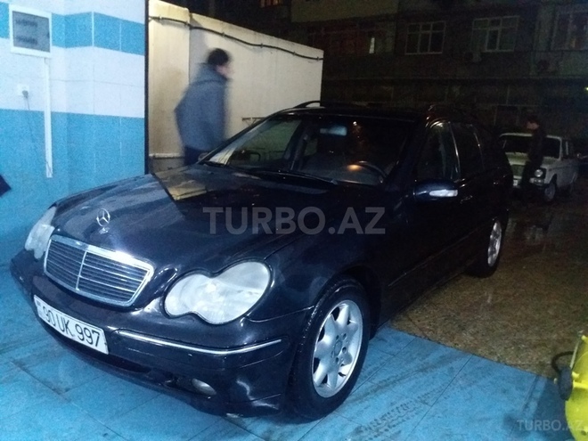 Mercedes C 220 2002, 195,000 km - 2.2 l - Bakı