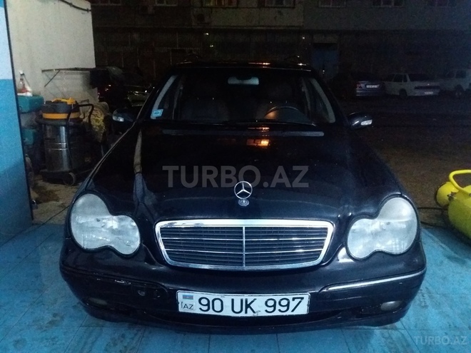 Mercedes C 220 2002, 195,000 km - 2.2 l - Bakı