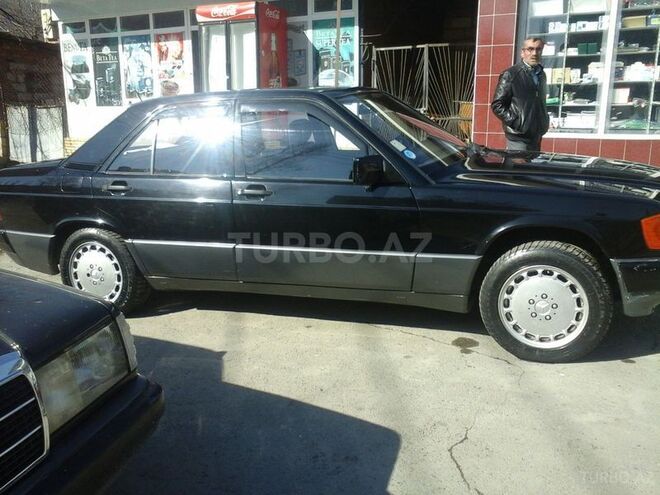 Mercedes 190 1991, 280,000 km - 2.0 л - Şəki