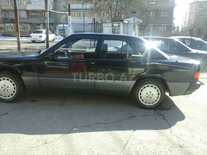 Mercedes 190 1991, 280,000 km - 2.0 л - Şəki
