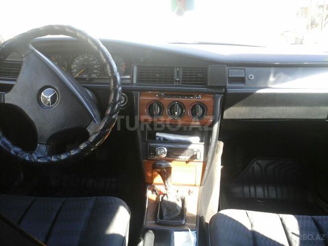 Mercedes 190 1991, 280,000 km - 2.0 л - Şəki