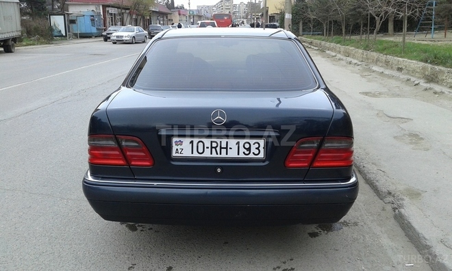 Mercedes E 230 1996, 278,000 km - 2.3 л - Bakı