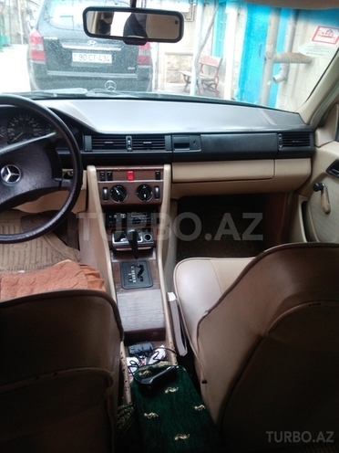 Mercedes E 260 1987, 280,000 km - 2.6 l - Bakı