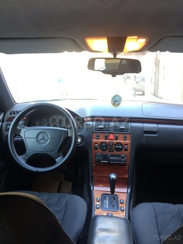 Mercedes E 230 1996, 400,000 km - 2.3 l - Bakı