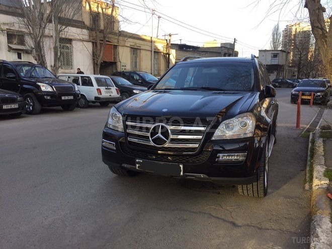 Mercedes GL 550 2008, 167,000 km - 5.5 l - Bakı